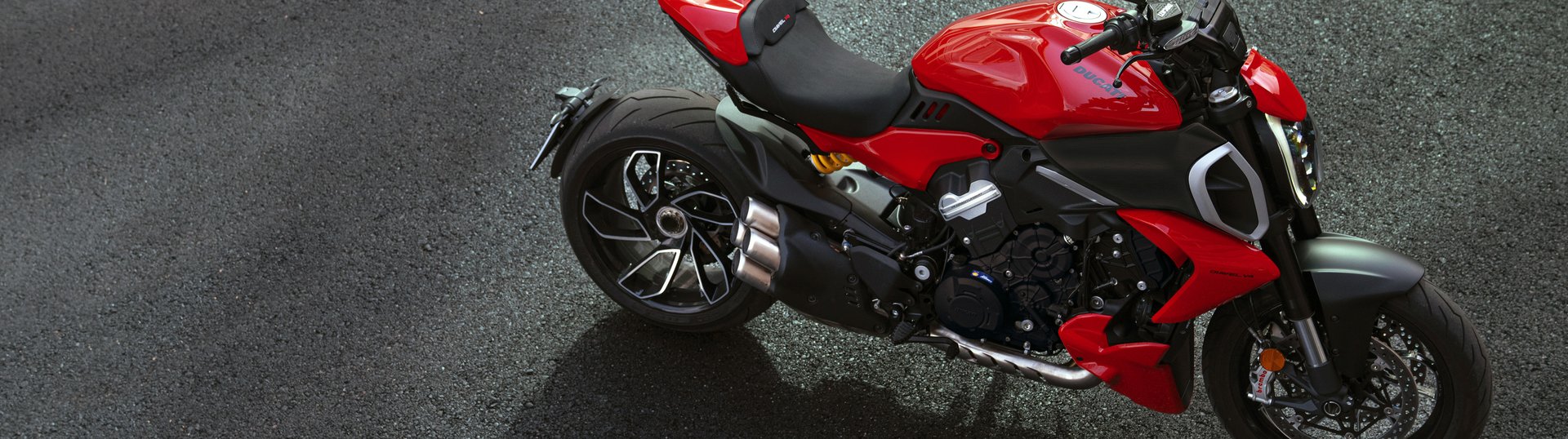 Diavel V4 Slide 0