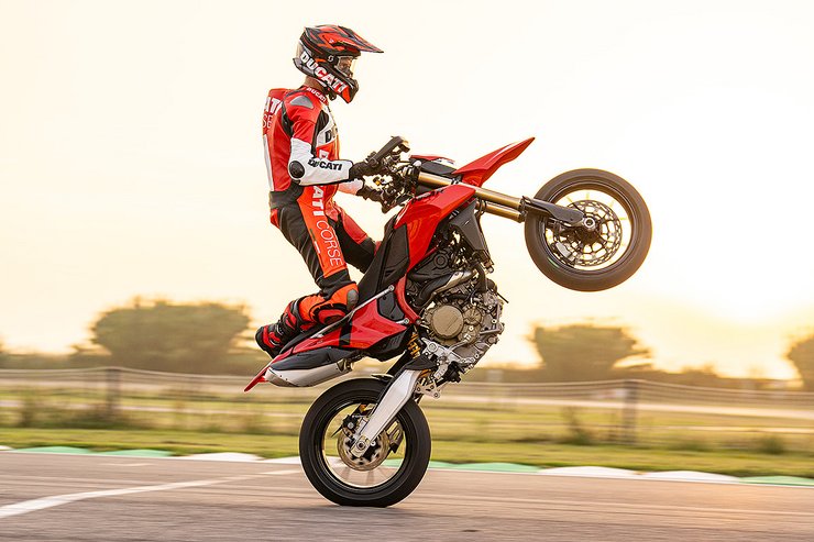 Hypermotard 698 Mono Slide 7