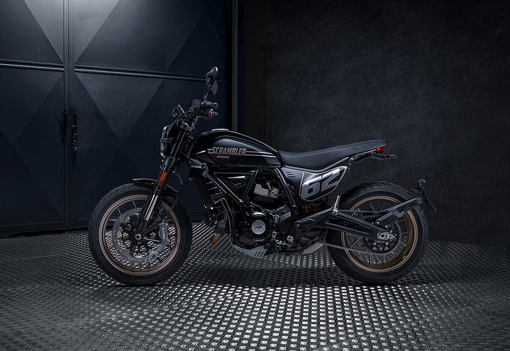 800 Full Throttle 2G 25 Slide 0