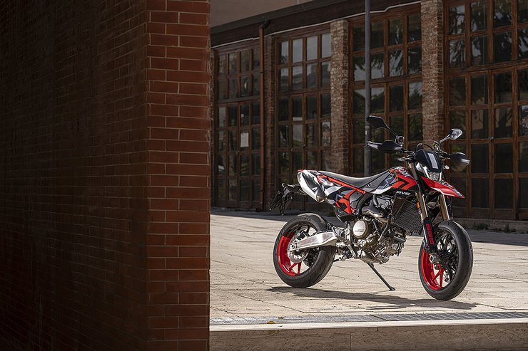 Hypermotard 698 Mono RVE Slide 1