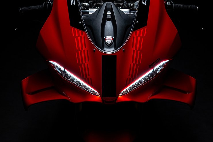 Panigale V4 S 7G Slide 0