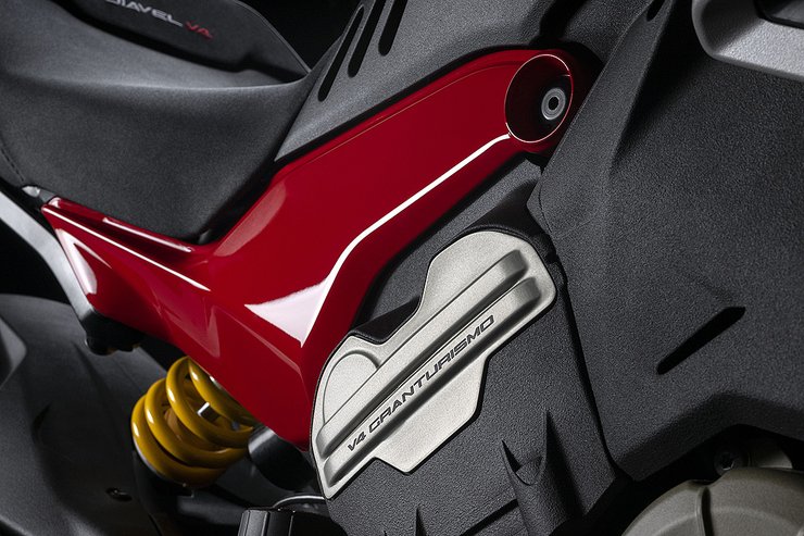 Diavel V4 Slide 7