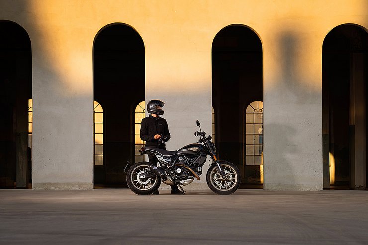 800 Full Throttle 2G 25 Slide 1