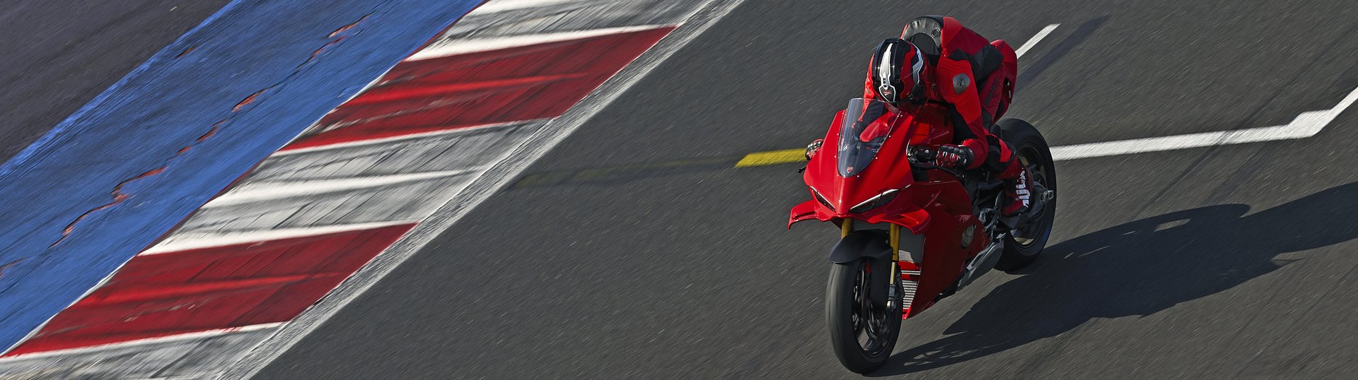 Panigale V4 S 7G Slide 1