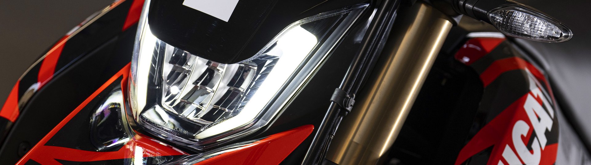 Hypermotard 698 Mono RVE Slide 4