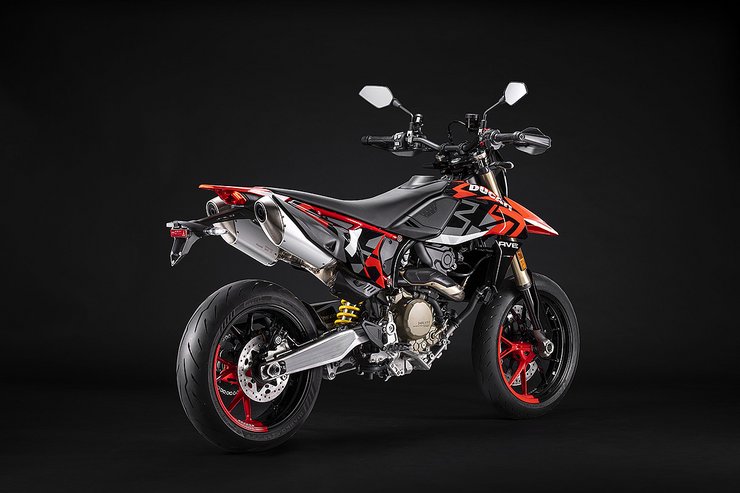 Hypermotard 698 Mono RVE Slide 0