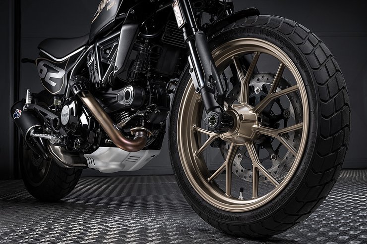 800 Full Throttle 2G 25 Slide 7