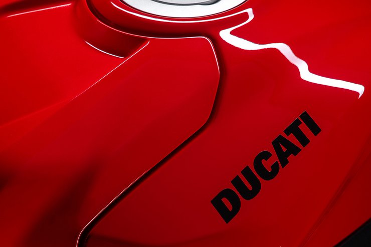 Steetfighter V2 Slide 2