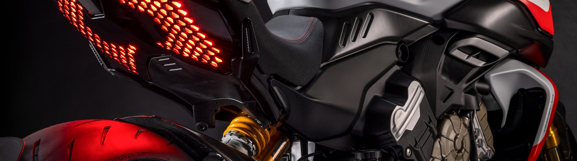 Diavel V4 RS Slide 1