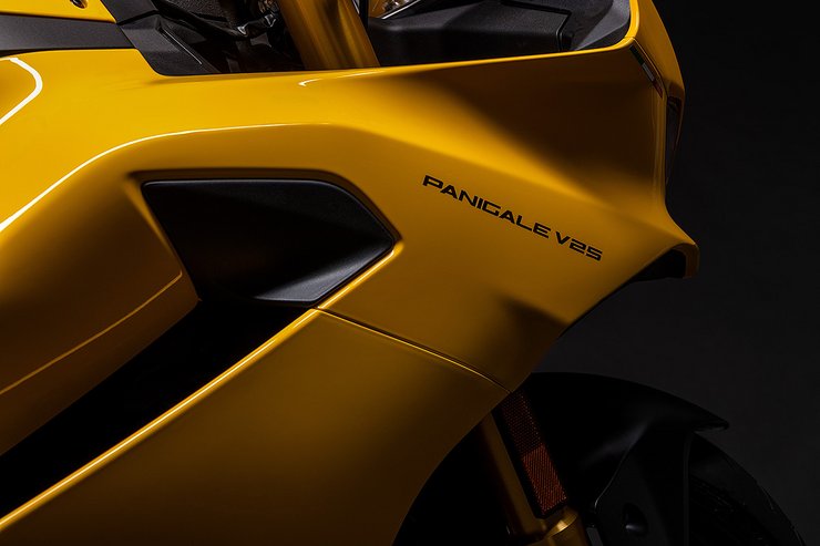 Panigale V2 S Slide 3