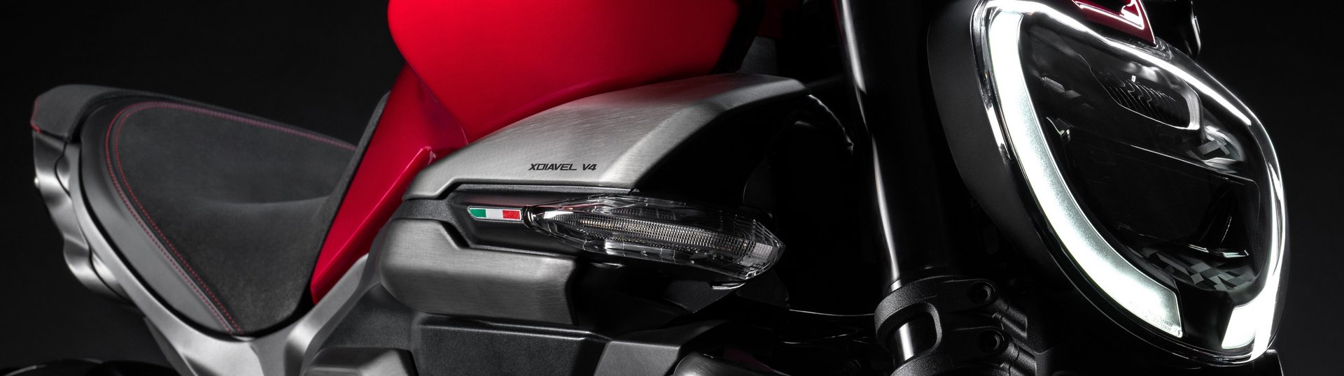XDiavel V4 Slide 6