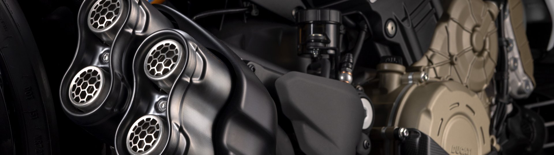 Diavel V4 RS Slide 7