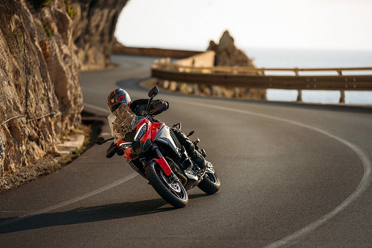 Multistrada V4 FL Slide 4