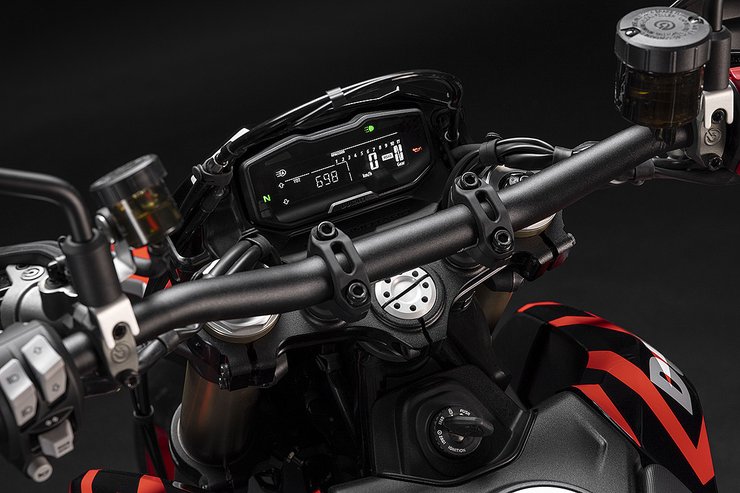 Hypermotard 698 Mono RVE Slide 5