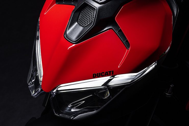 Steetfighter V2 Slide 1