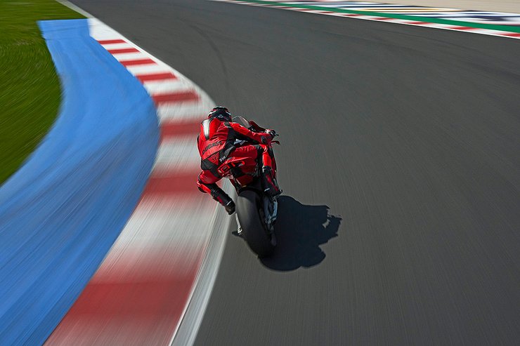 Panigale V4 S 7G Slide 5
