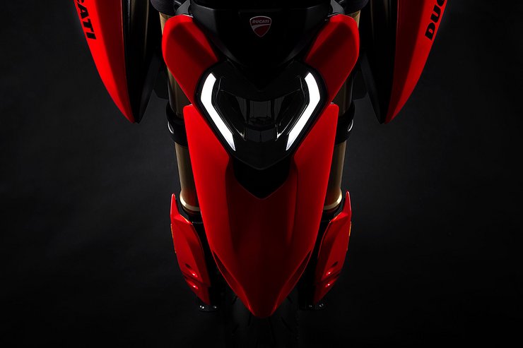 Hypermotard V2 Slide 5