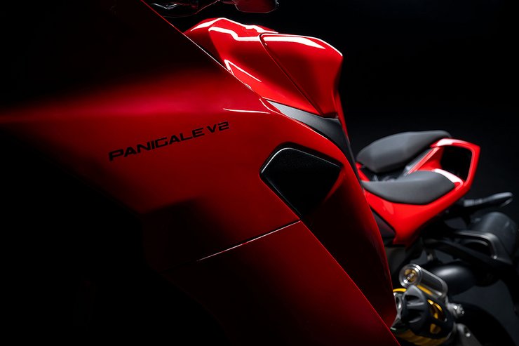 Panigale V2 Slide 2