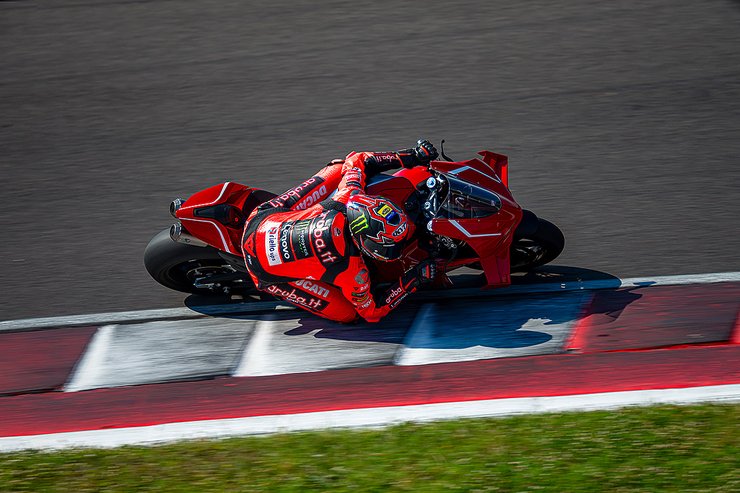 Panigale V4 R 7G Slide 4