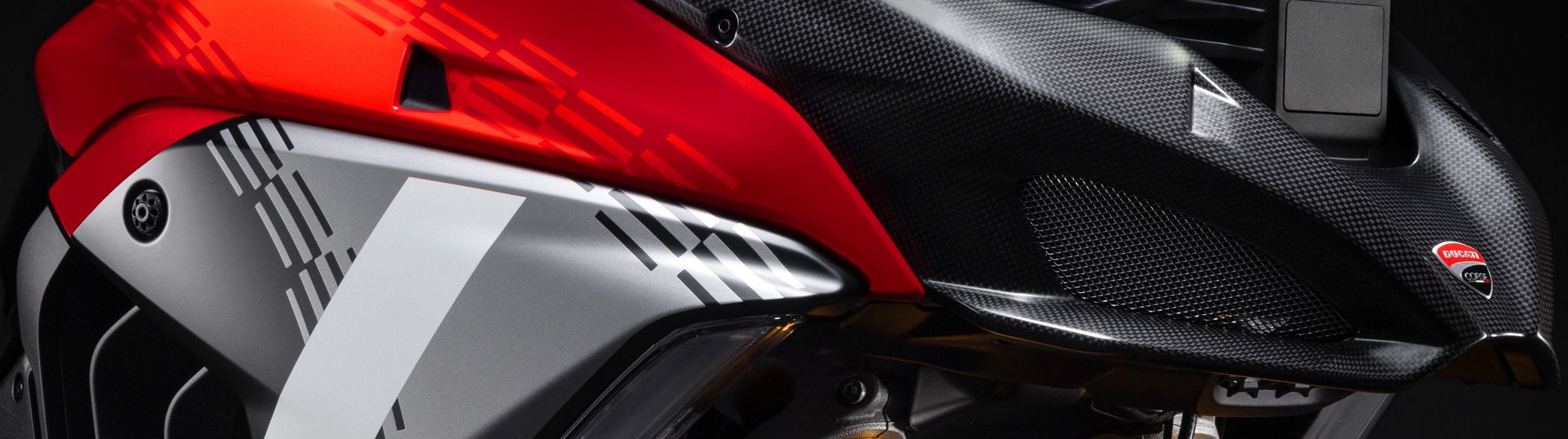 Multistrada V4 Pikes Peak FL Slide 5