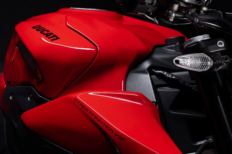 Steetfighter V2 Slide 0