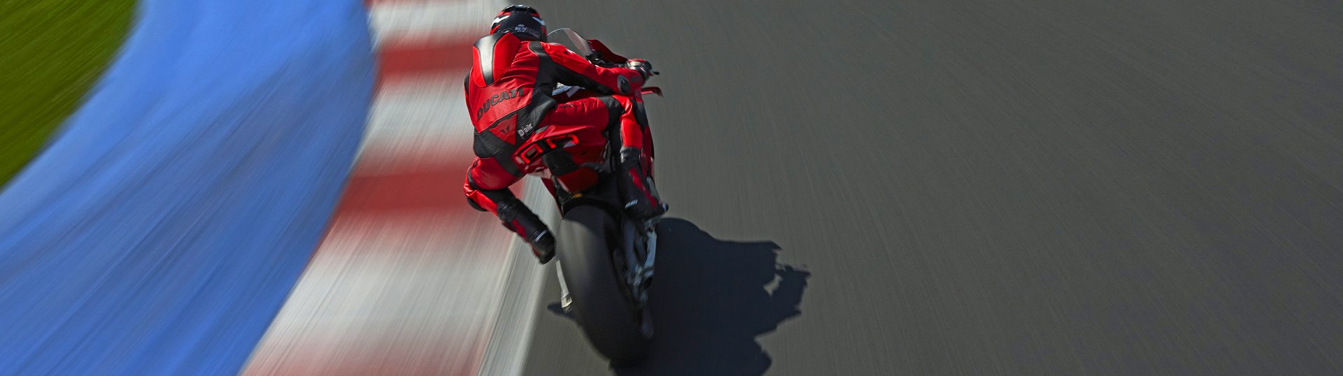 Panigale V4 7G Slide 1