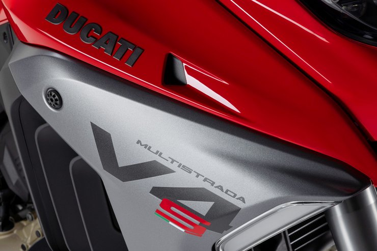 Multistrada V4 FL Slide 1